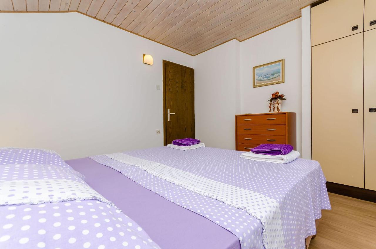 Natasa Apartament *